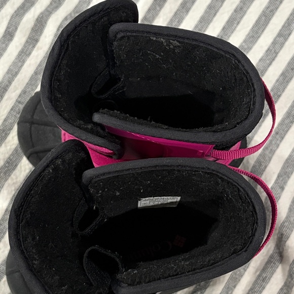 Columbia Kids' Fuchsia and Black Snow Boots - Picture 9 of 10